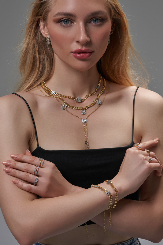 Gold necklaces with diamond pendants