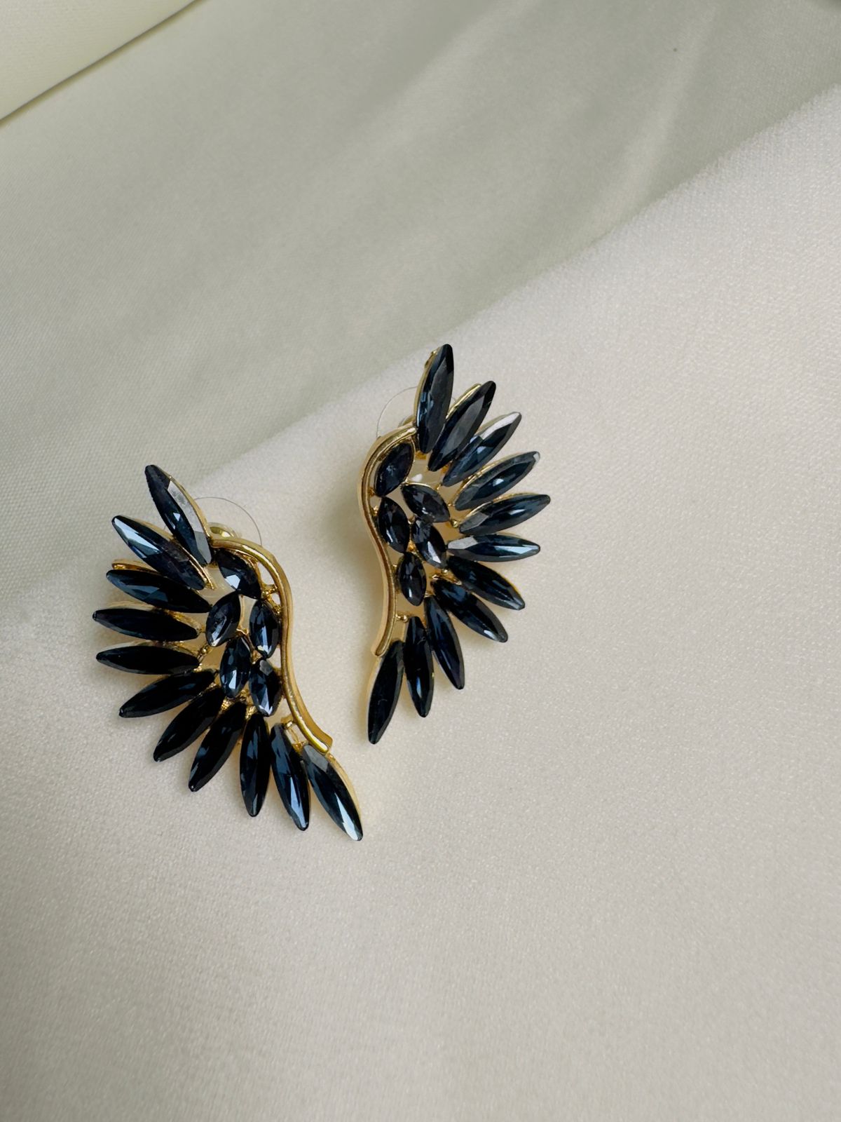 Wing-shaped earrings