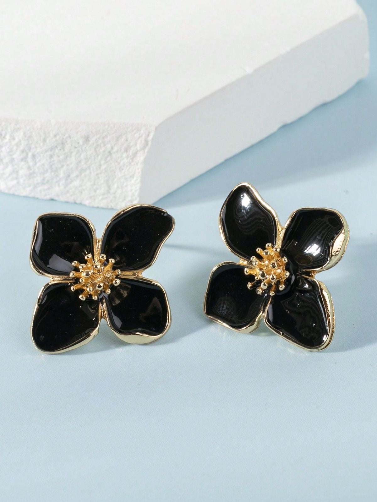 Flower-shaped earrings