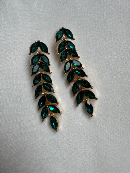 Emerald color earring